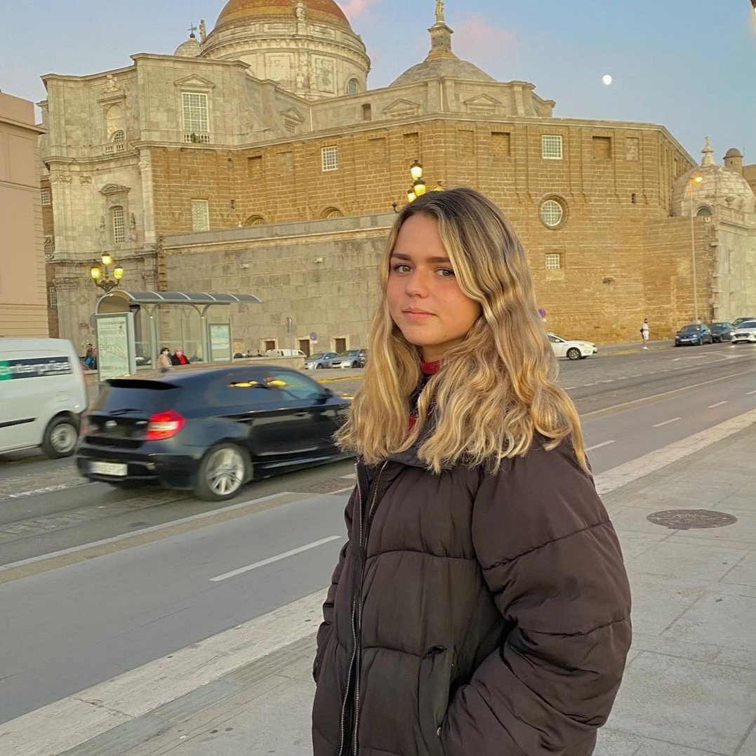 <b>Belén Bajo Ortega</b>