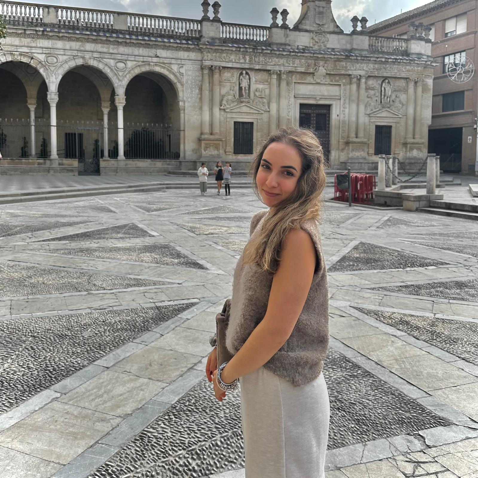 <b>Michelle Espinosa</b>